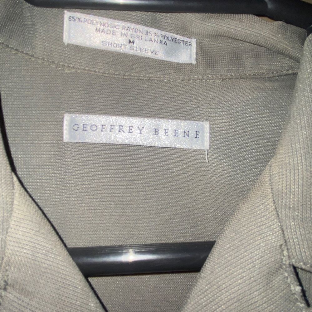 Geoffrey Beene Short Sleeve Button Up - Picture 6 of 8